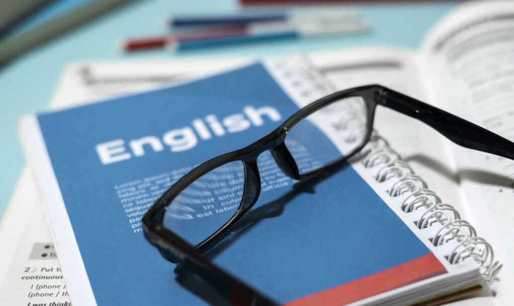 english-book-with-glasses-table (1)